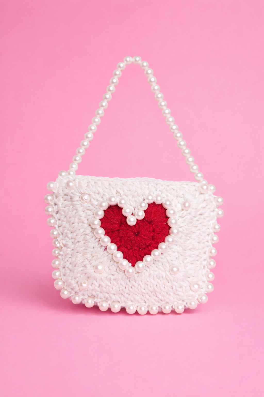 Handmade Crochet Pearl Mini Bag with Heart Design – White Valentine Shoulder Purse for Women