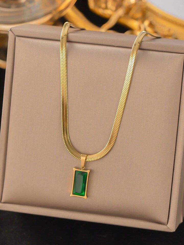 Elegant Gold-Plated Necklace with Emerald Green Rectangular Pendant