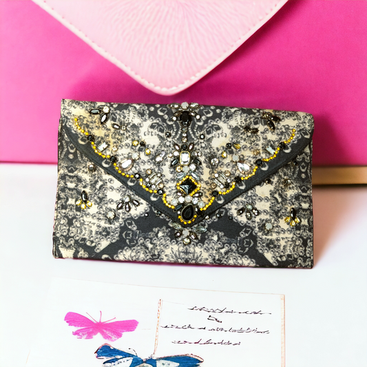 Glamour envelope