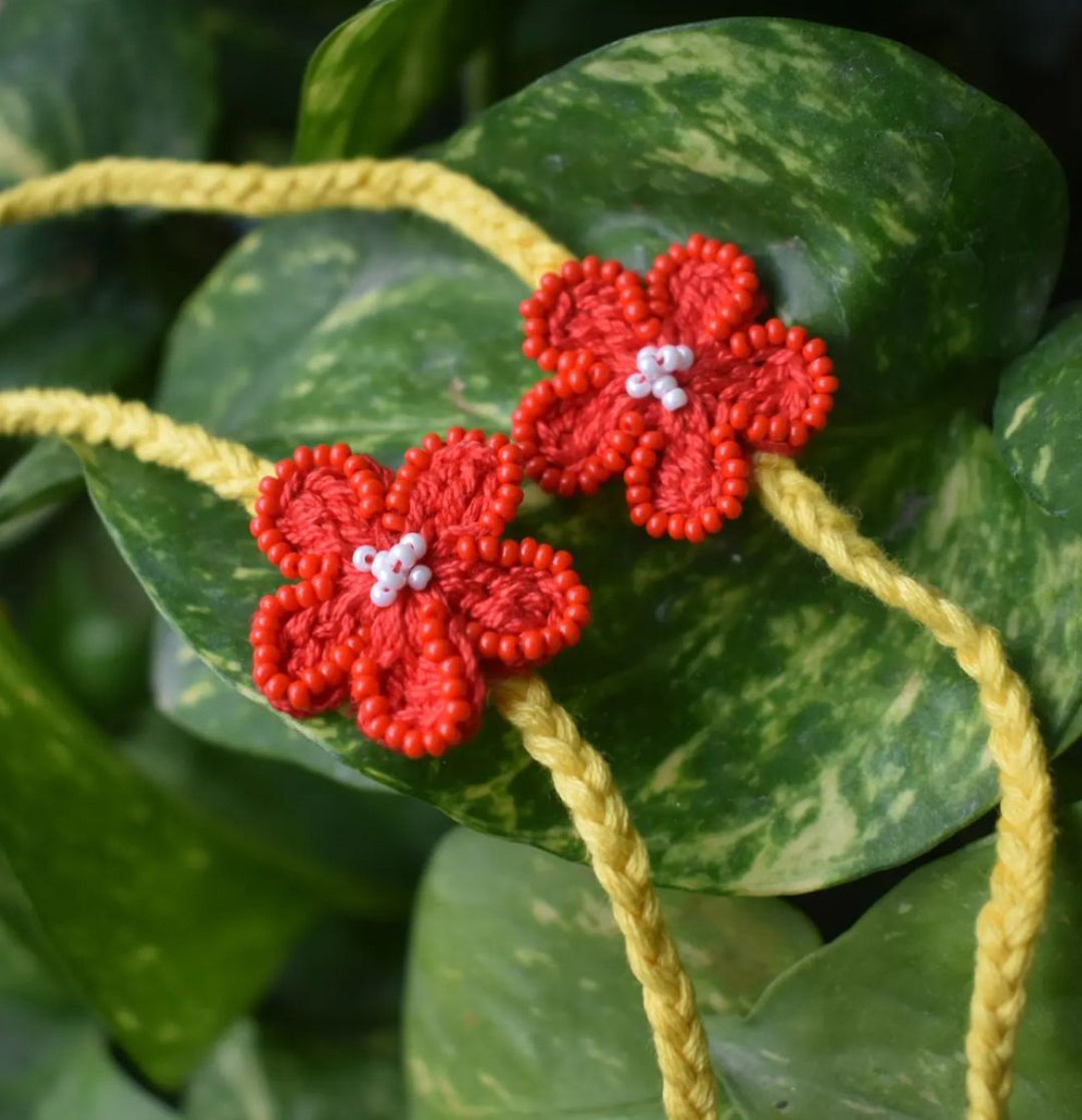 Pretty red flower rakhi