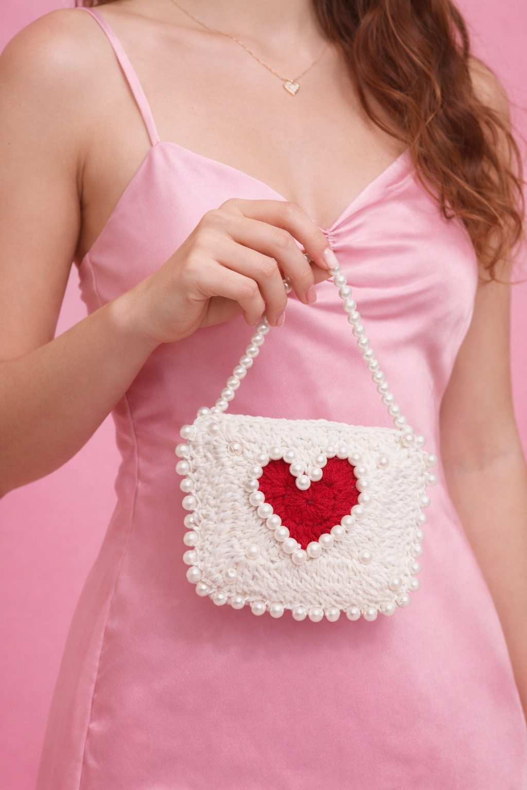 Handmade Crochet Pearl Mini Bag with Heart Design – White Valentine Shoulder Purse for Women