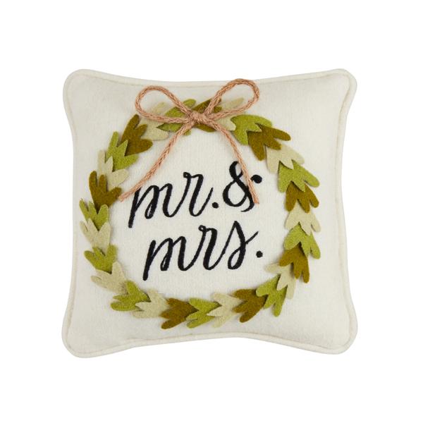 Mr & Mrs Felt Ring Cushion – 8x8 Inch Wedding Decor | Handmade Engagement Ring Holder Pillow
